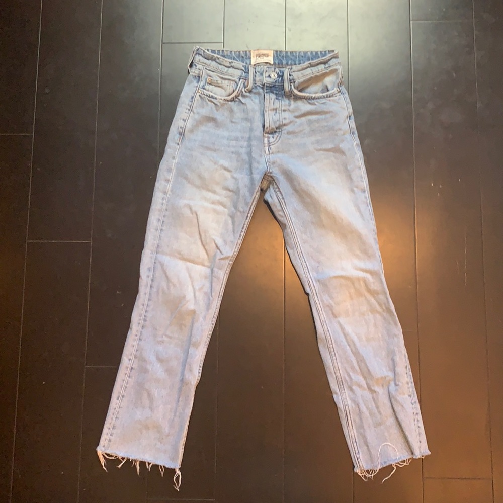 Zara straight leg cropped Jean. No stretch.